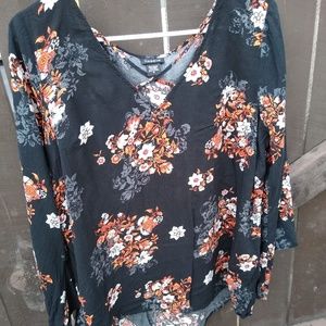 Torrid Black floral long sleeve blouse sz 0